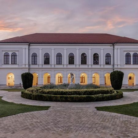 Anna Grand Hotel Balatonfured Exterior photo